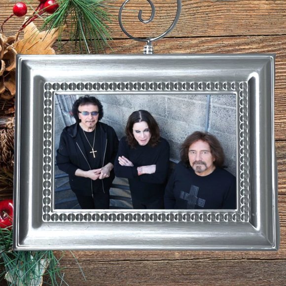 Black Sabbath Ozzy Osbourne Rock Band Music Memorabilia Christmas Tree Ornament - Picture 1 of 3